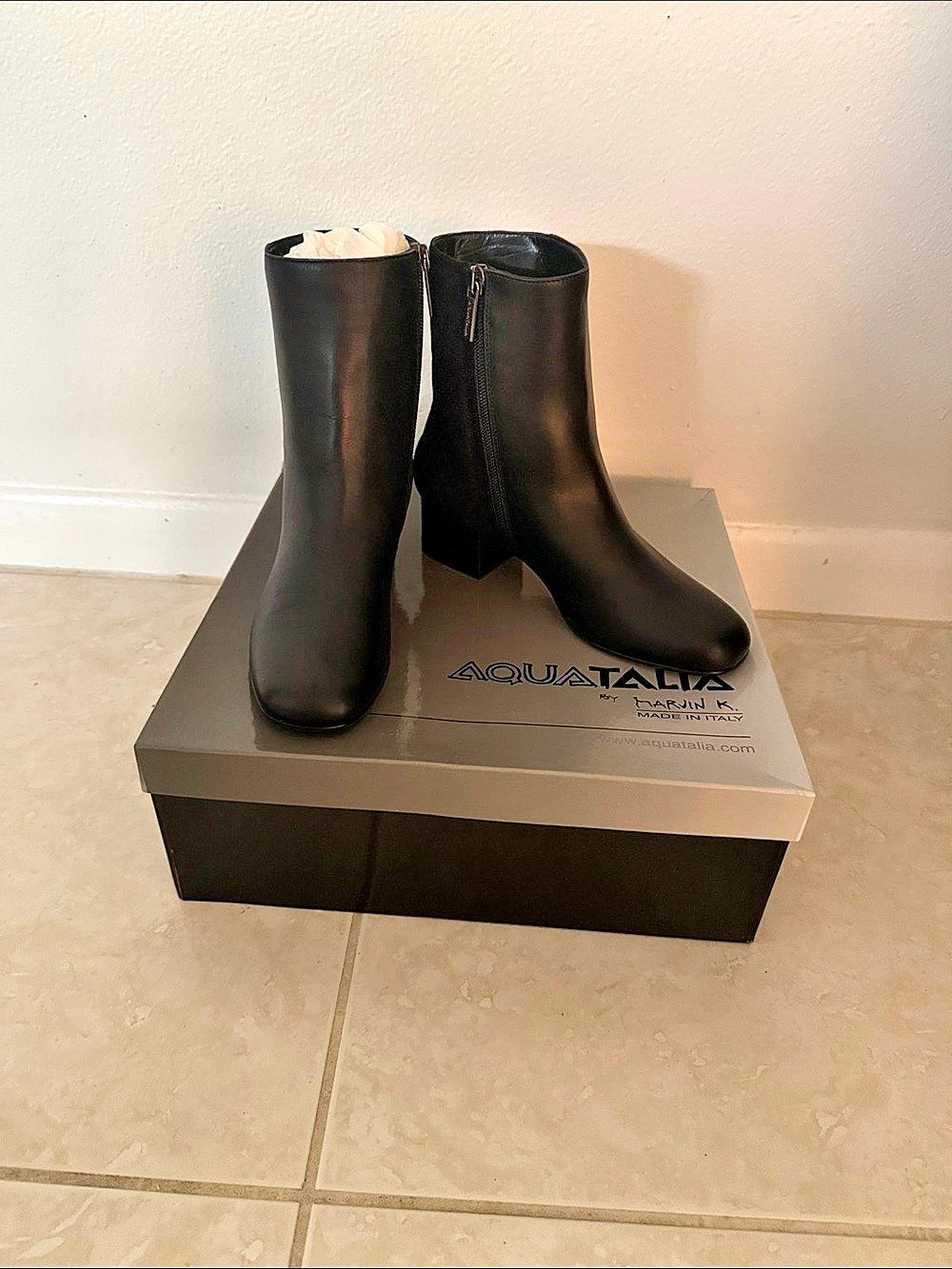 Aquatalia Lara Anil Calf/Suede Ankle Boots in Black US 5M Like New